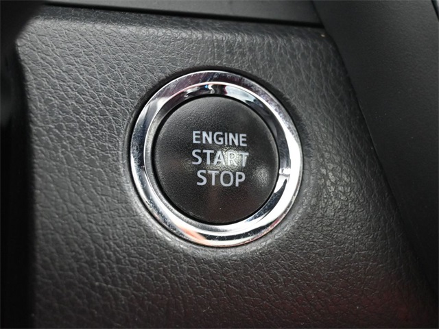 2020 Toyota Camry XSE photo 18