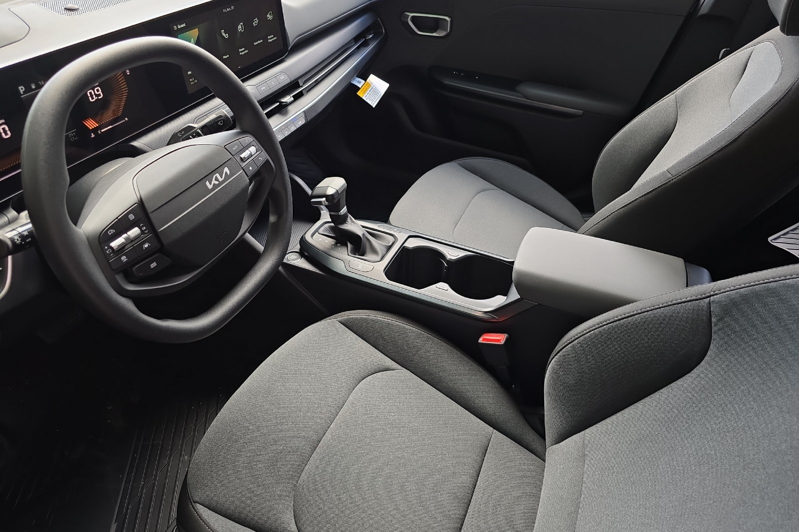 2025 Kia K4 LXS photo 6