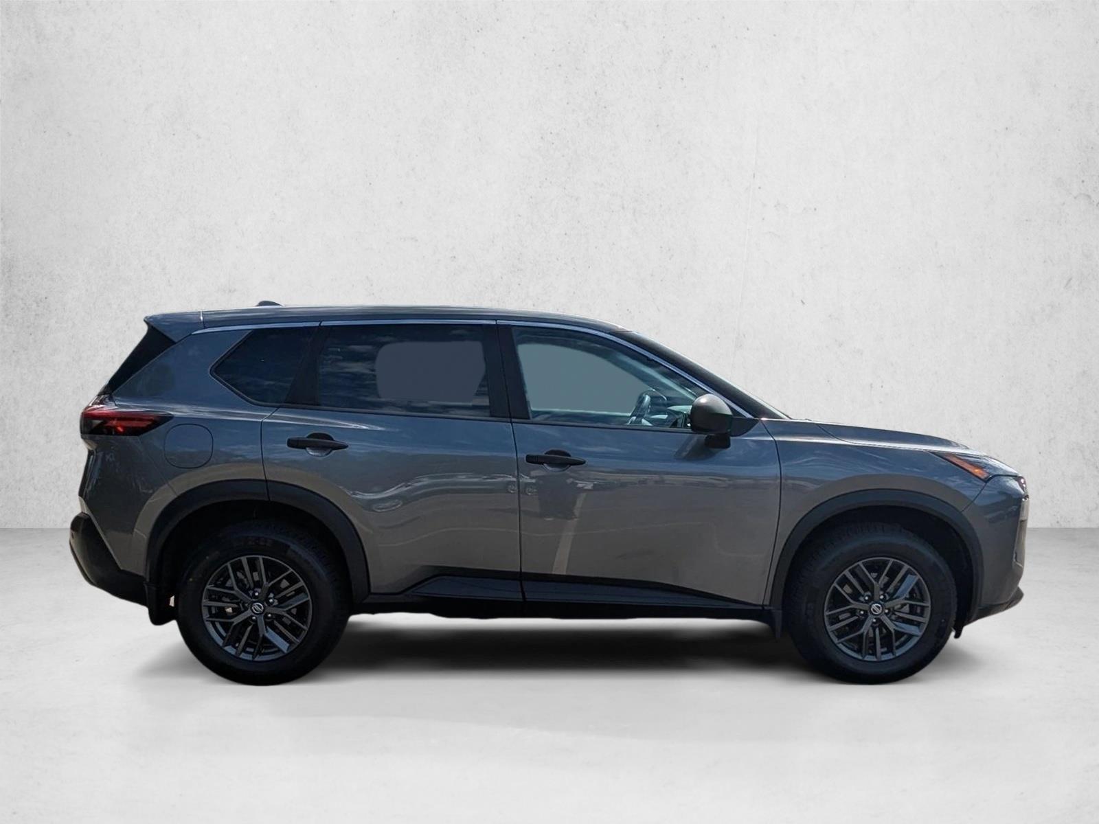 2021 Nissan Rogue S photo 3