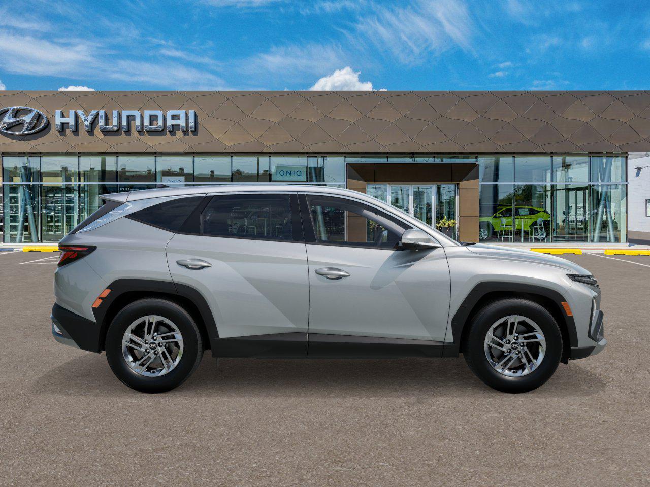 2026 Hyundai Tucson SE photo 7