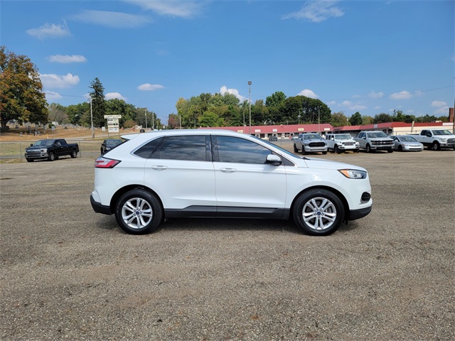 2020 Ford Edge SEL photo 4