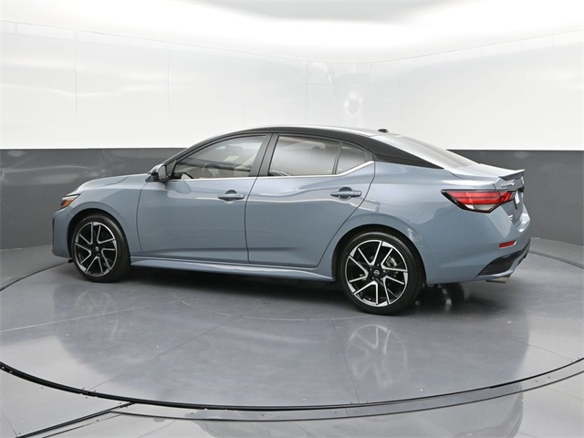2025 Nissan Sentra SR photo 4