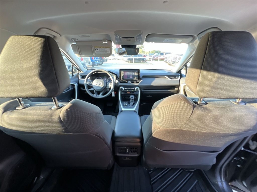 2022 Toyota RAV4 Hybrid LE photo 10
