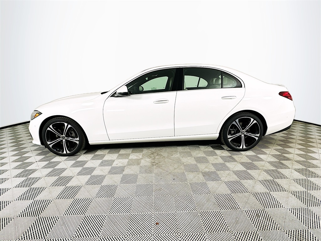 2025 Mercedes Benz C 300 photo 4
