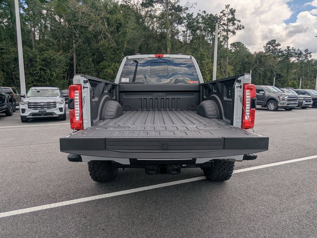 2025 Ford F-250 photo 5