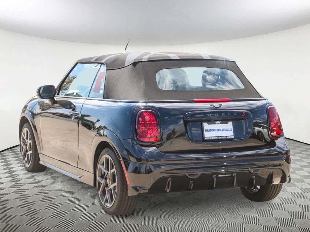 2026 Mini Cooper Convertible Iconic photo 4