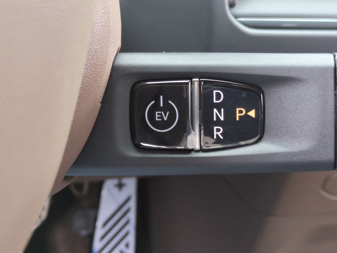 2026 Kia EV9 GT-Line photo 16