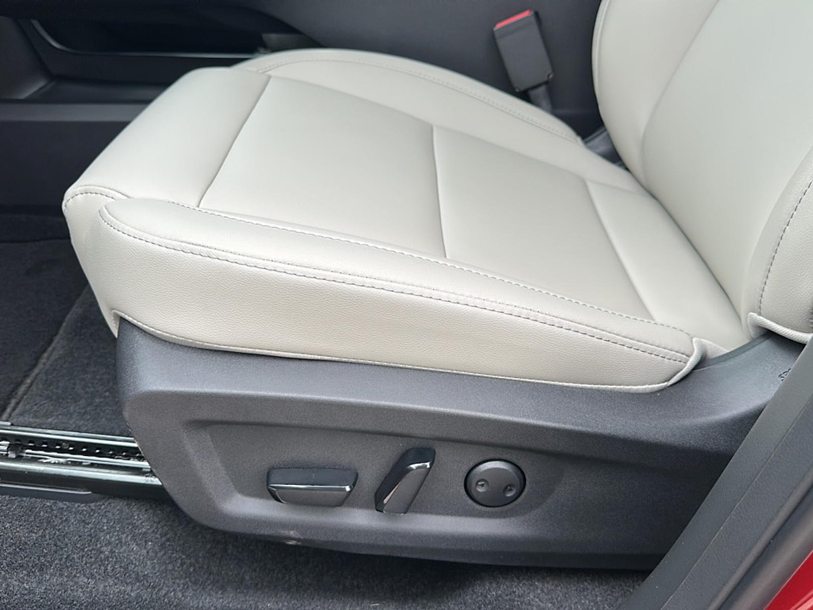 2025 Nissan Murano SL photo 5