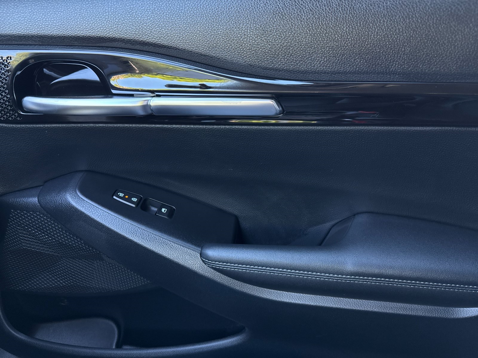 2025 Kia Seltos EX photo 13