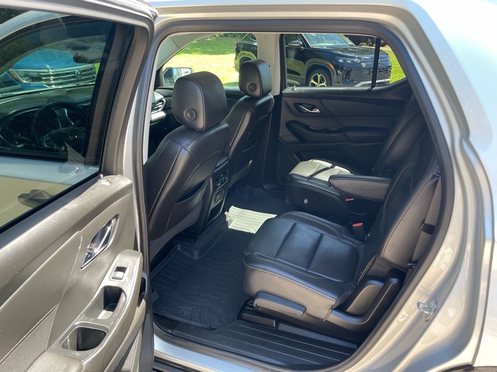 2021 Chevrolet Traverse Premier photo 8