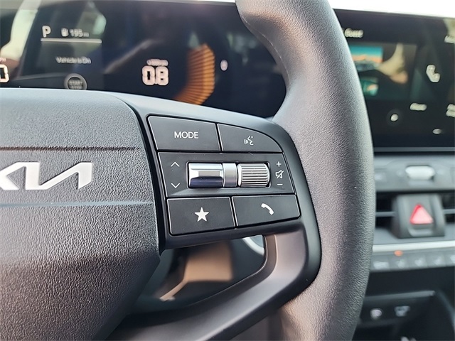 2025 Kia K4 LXS photo 19
