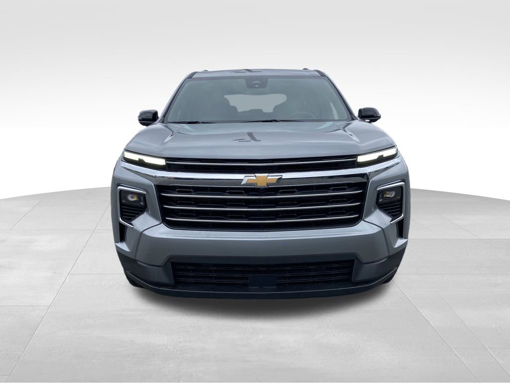 2025 Chevrolet Traverse photo 3