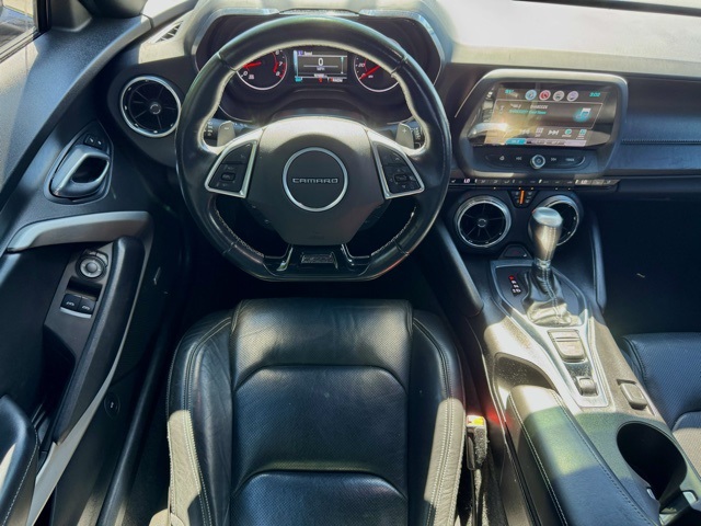 2017 Chevrolet Camaro 2LT photo 16