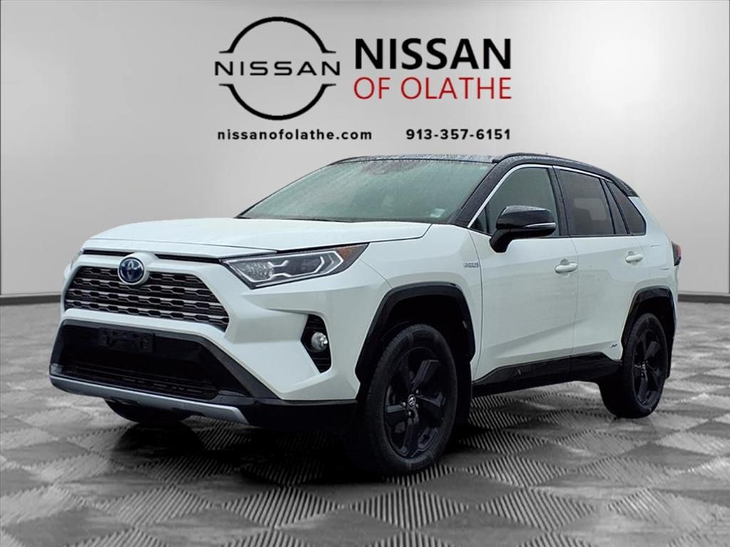 2020 Toyota RAV4 XSE's photo