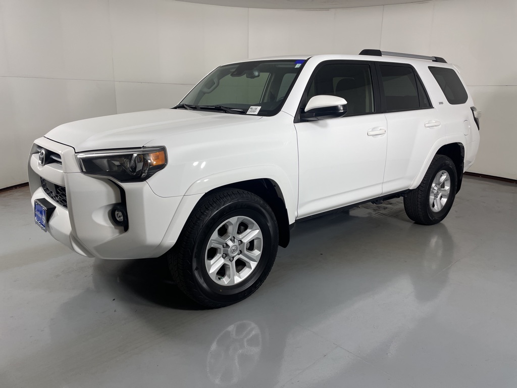 2024 Toyota 4Runner SR5 photo 4