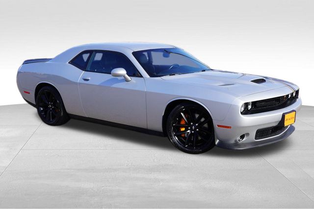 2022 Dodge Challenger GT Plus photo 2