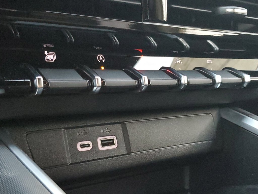 2025 Chevrolet Colorado Z71 photo 9