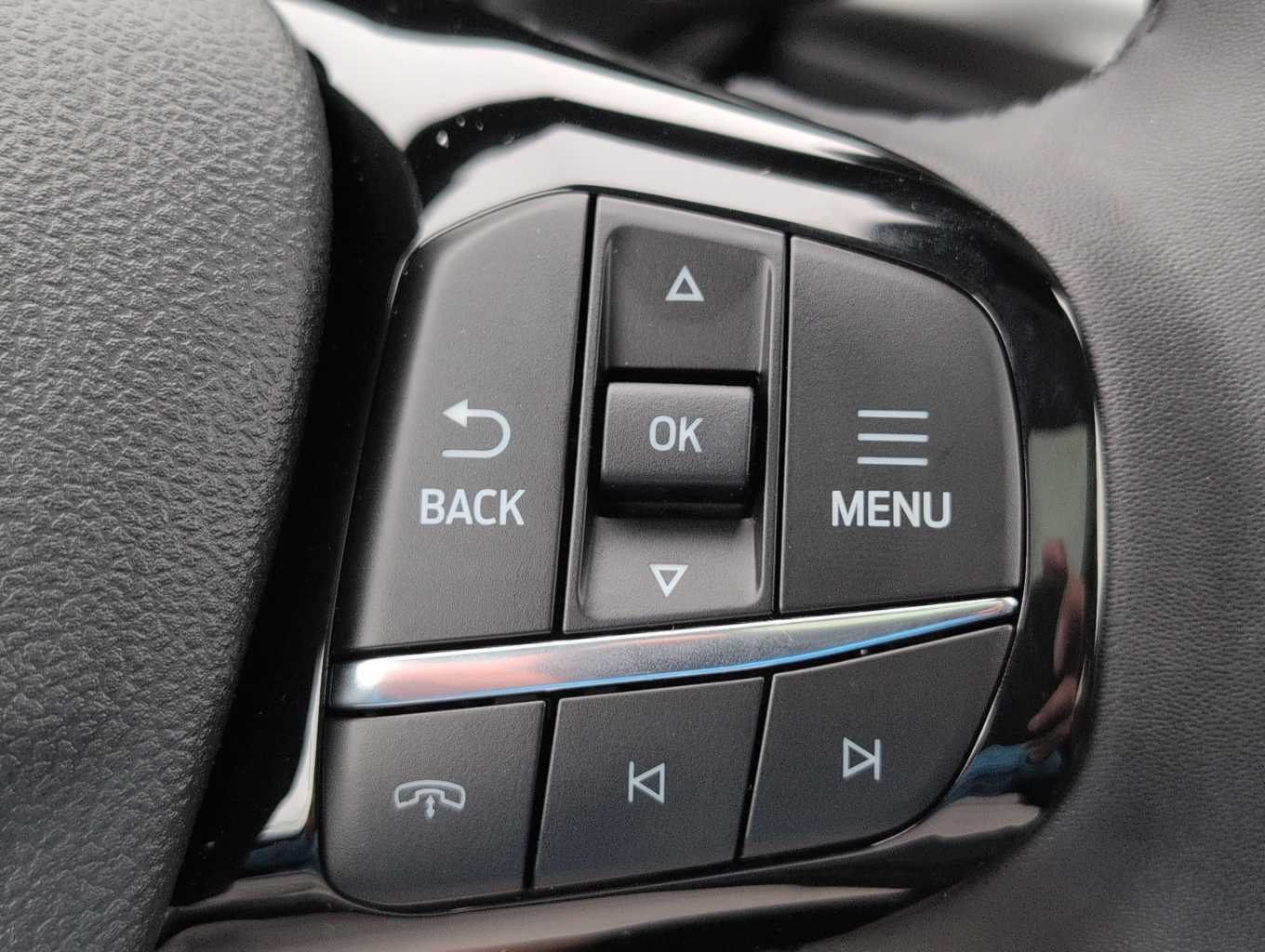 2025 Ford Escape Plug-In Hybrid photo 13