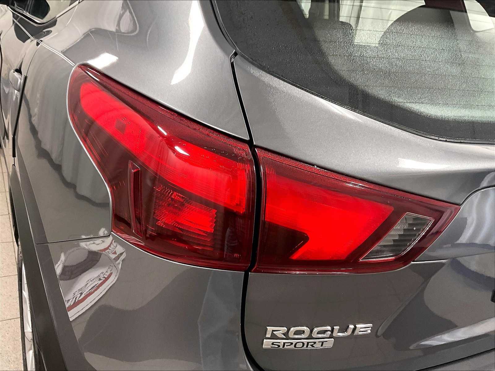 2019 Nissan Rogue Sport SV photo 31