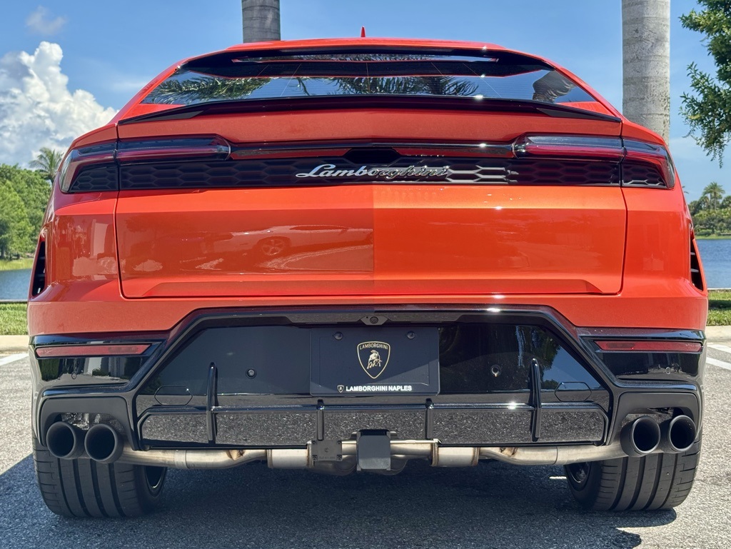 2025 Lamborghini Urus SE photo 6