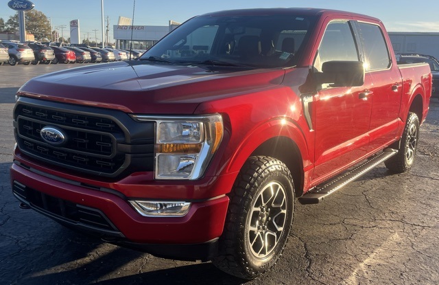 2022 Ford F-150 XLT photo 2