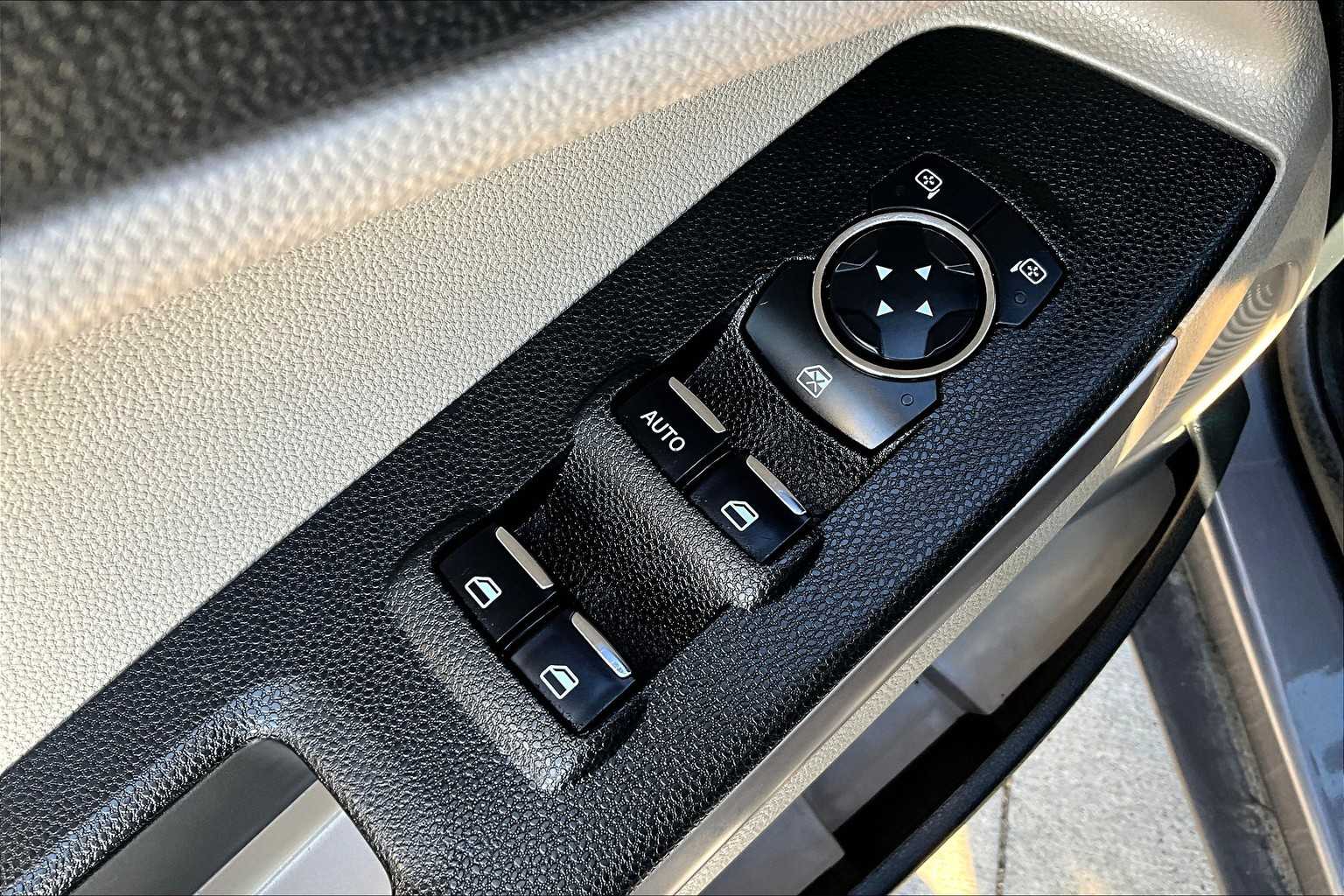 2022 Ford EcoSport S photo 24