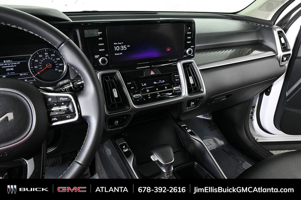 2023 Kia Sorento S photo 11