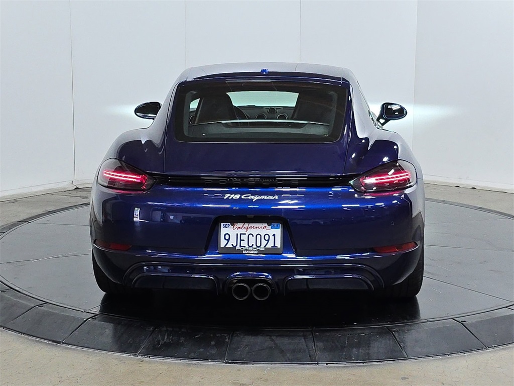 2024 Porsche Cayman photo 8