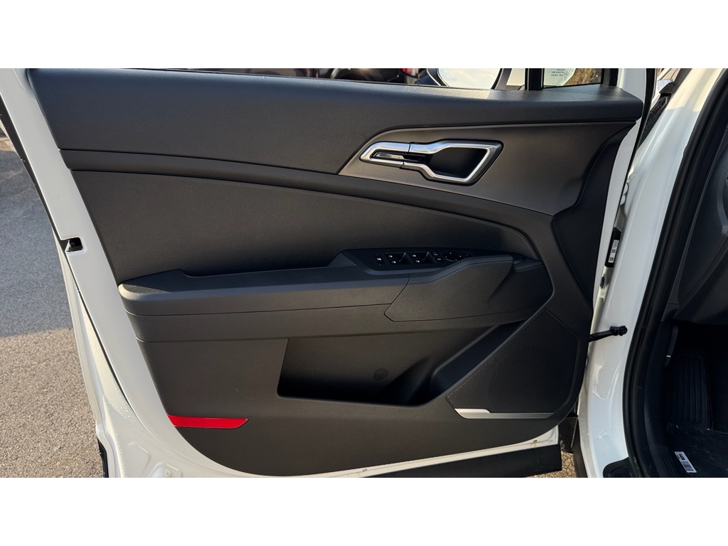 2026 Kia Sportage Hybrid LX photo 19