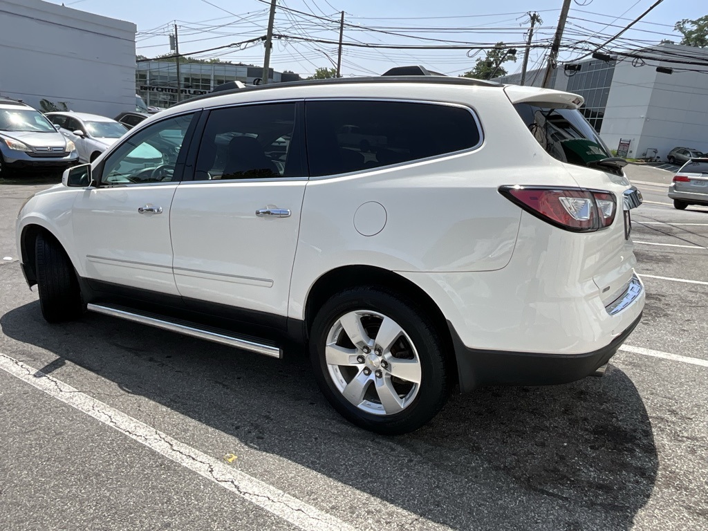 2014 Chevrolet Traverse LTZ photo 2