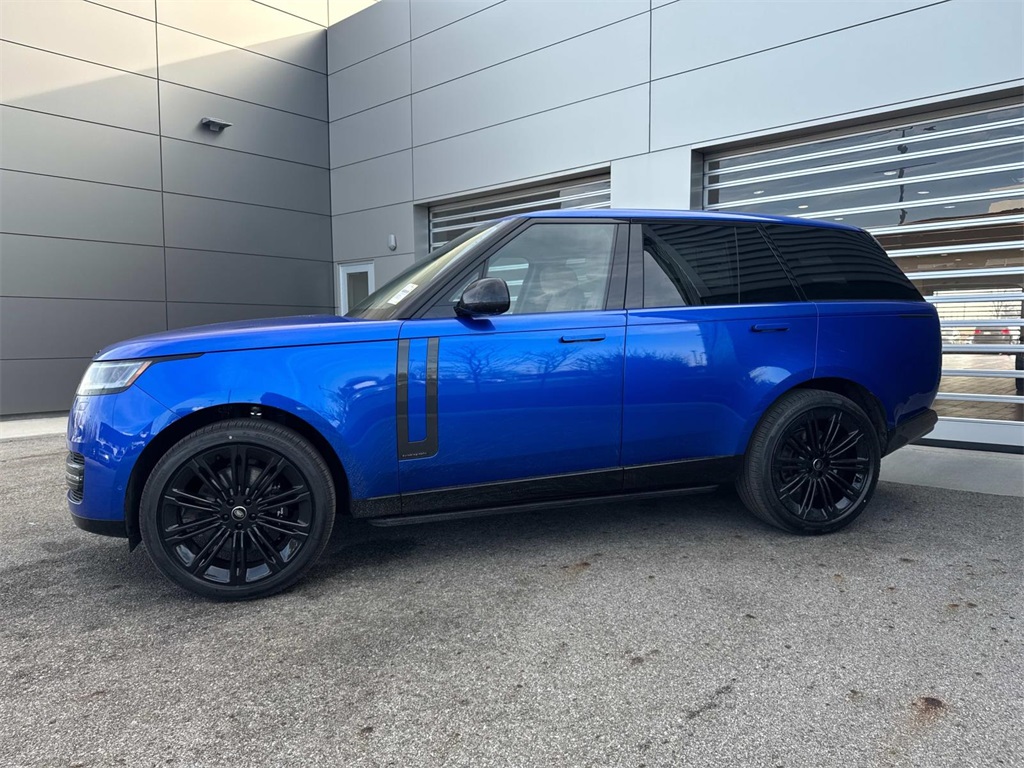 2025 Land Rover Range Rover Autobiography photo 3