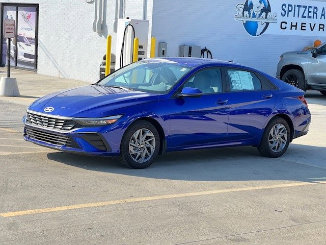 2024 Hyundai Elantra SEL photo 8