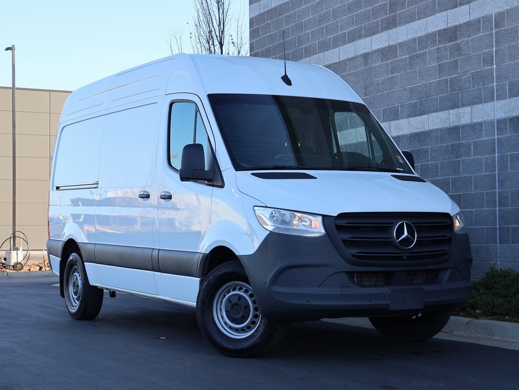 2024 Mercedes-Benz Sprinter Cargo Van Base's photo