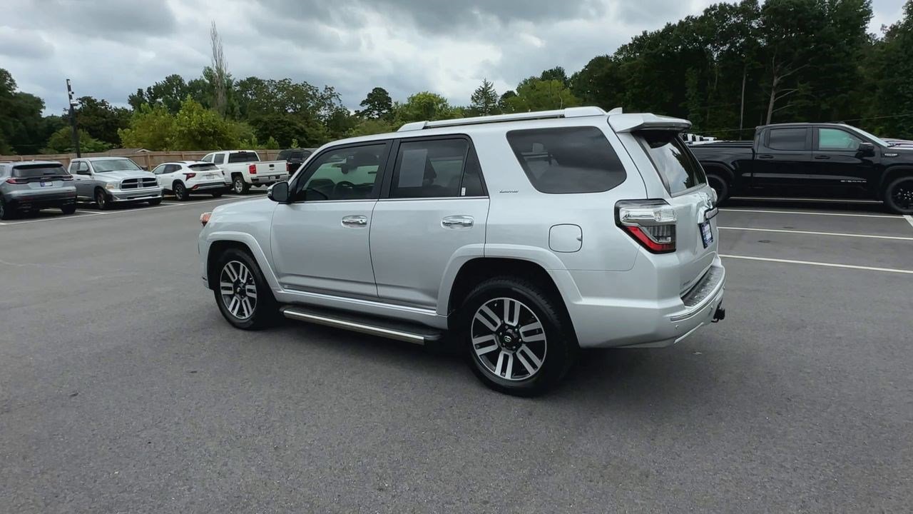 2023 Toyota 4Runner Limited photo 2