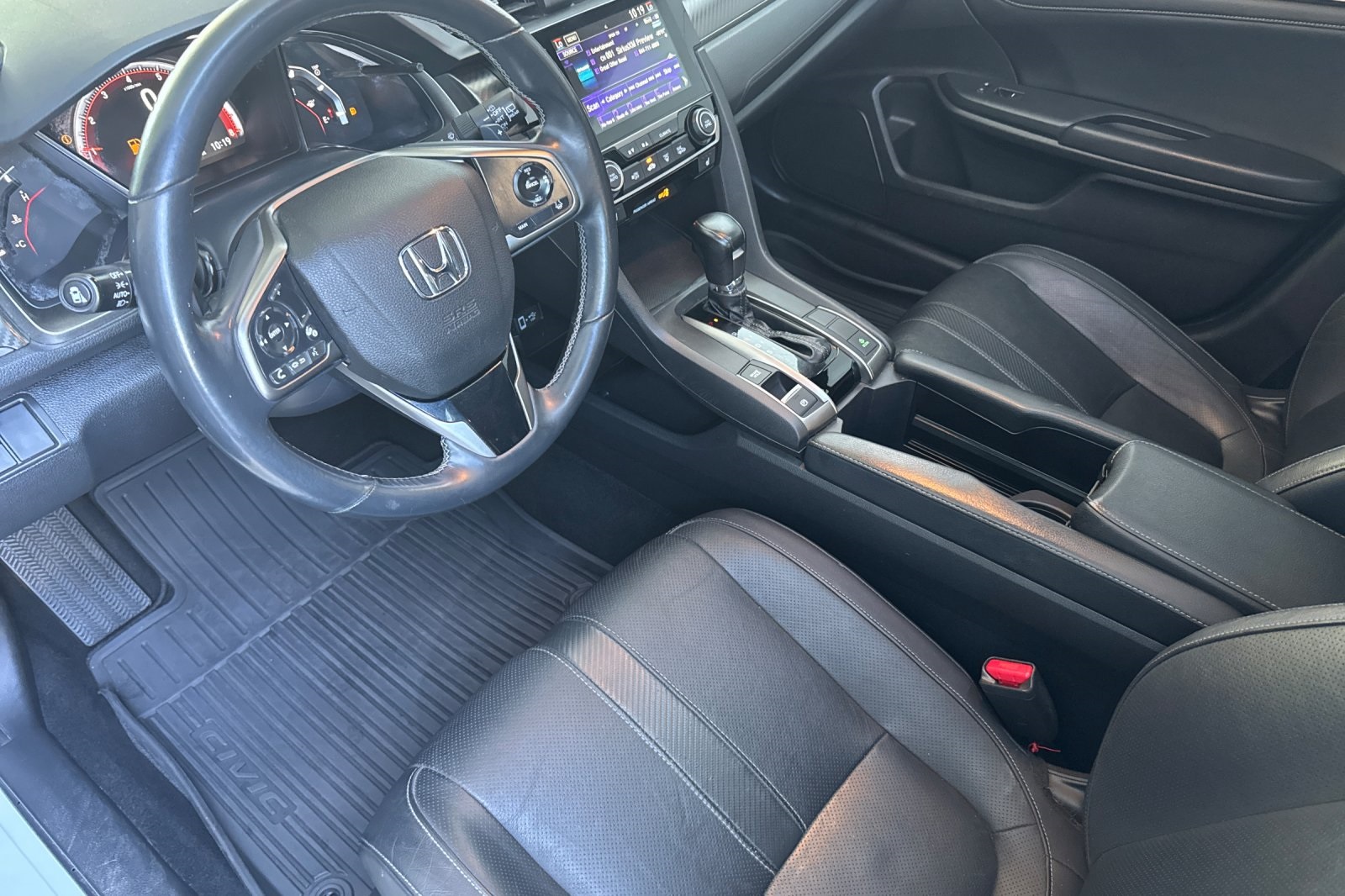 2019 Honda Civic Sport Touring photo 10