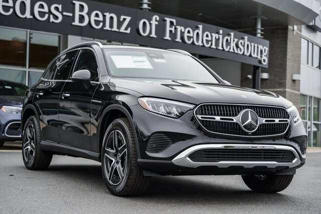 2026 Mercedes-Benz GLC Base's photo