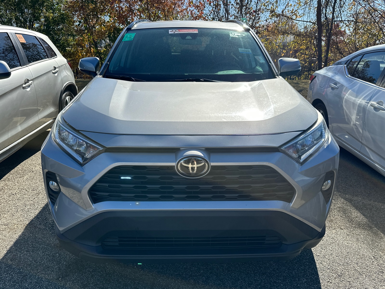 2021 Toyota RAV4 XLE photo 2