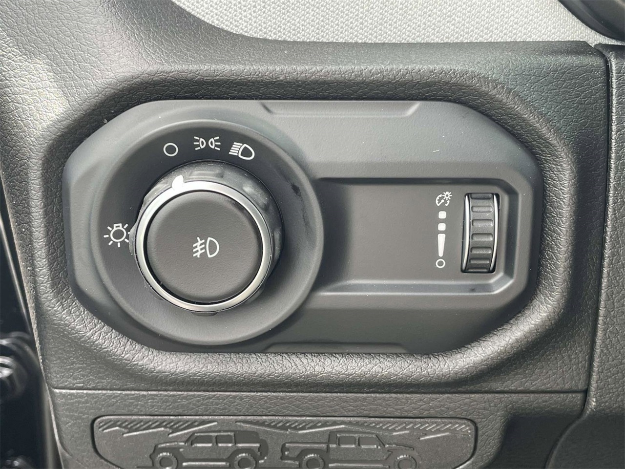 2025 Jeep Wrangler Sport photo 9