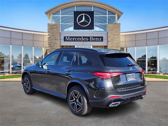 2025 Mercedes Benz GLC 300 4MATIC photo 3