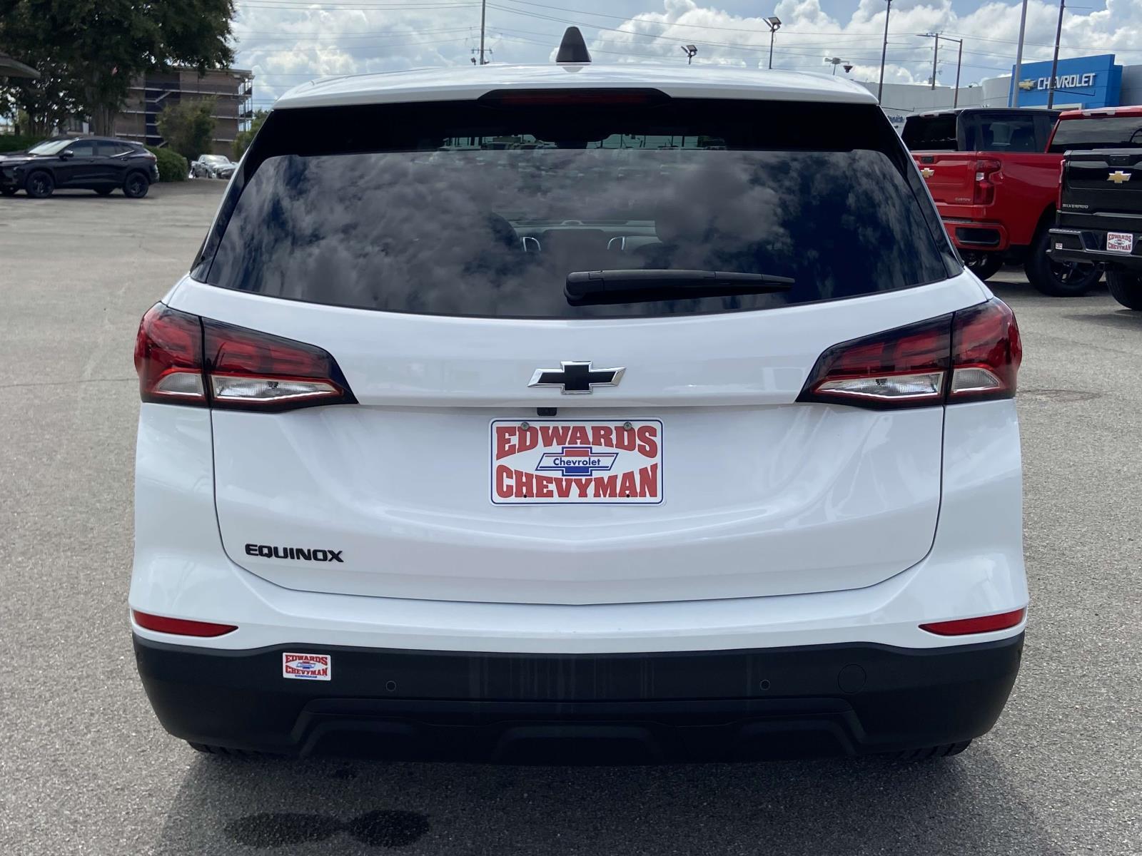 2023 Chevrolet Equinox LS photo 5