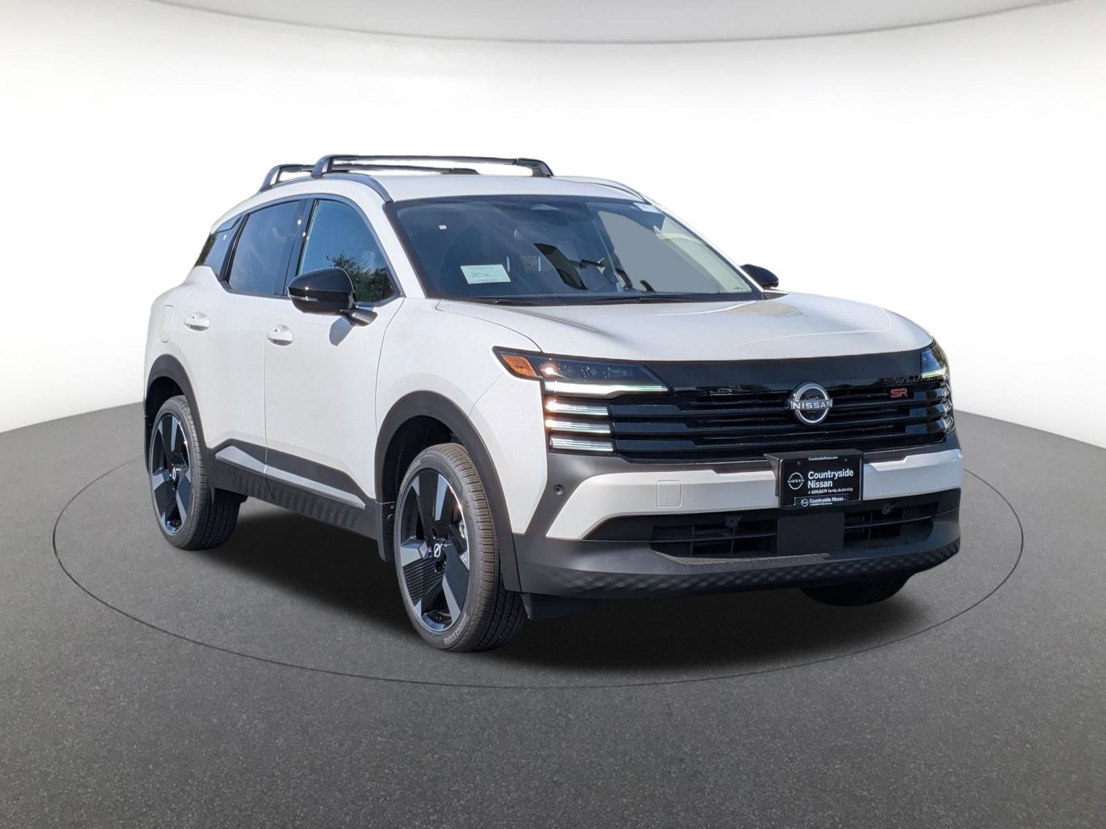 2026 Nissan Kicks SR photo 2