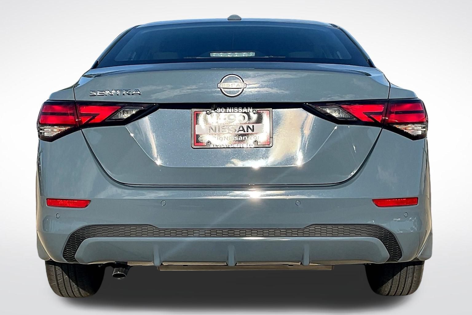 2025 Nissan Sentra SV photo 4