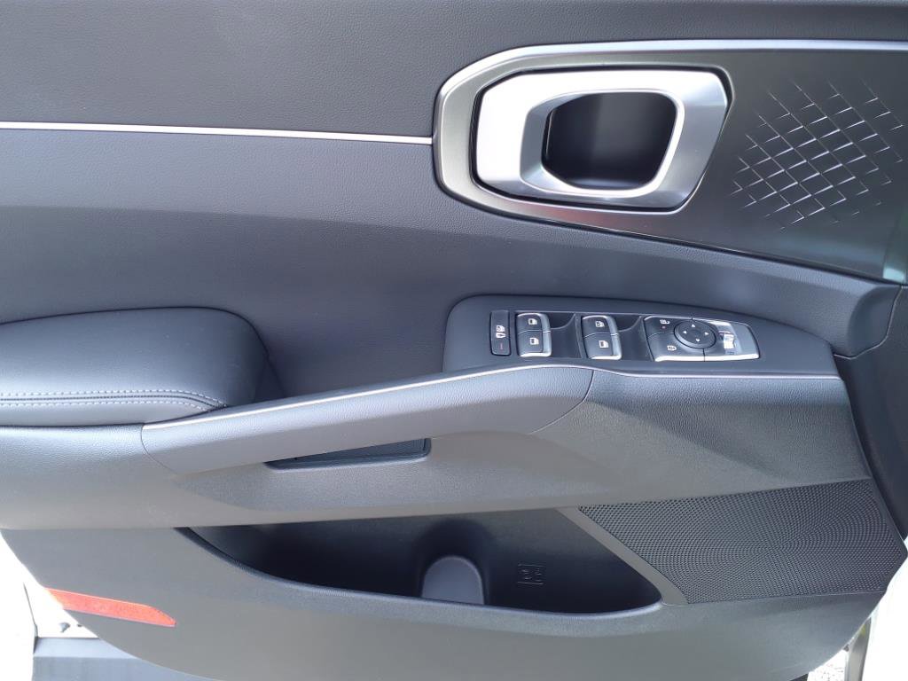 2025 Kia Sorento Hybrid EX photo 9