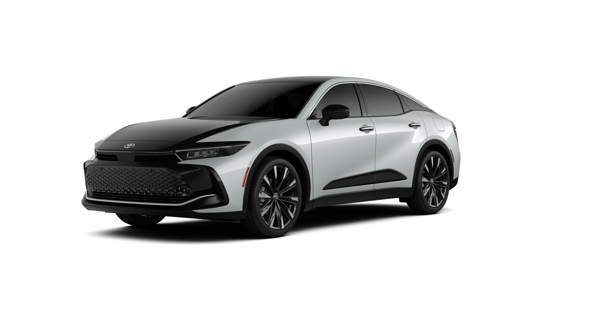 2026 Toyota Crown Platinum's photo