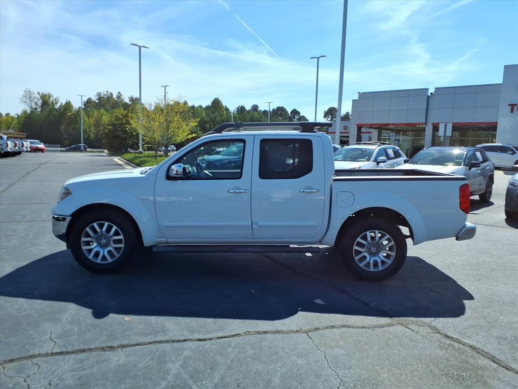 2012 Nissan Frontier SL photo 2