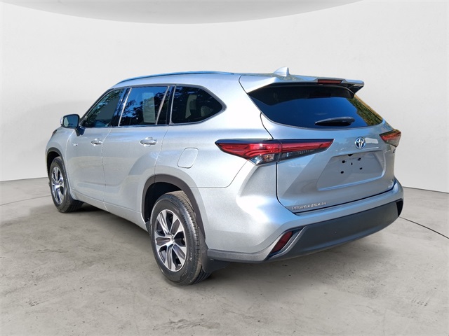 2021 Toyota Highlander Hybrid XLE photo 3