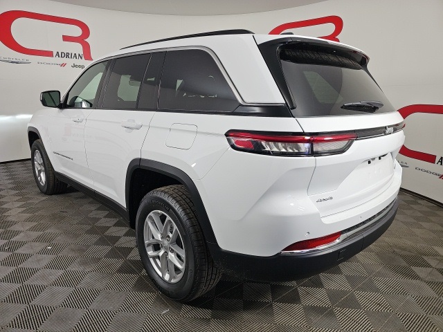 2025 Jeep Grand Cherokee Laredo X photo 4