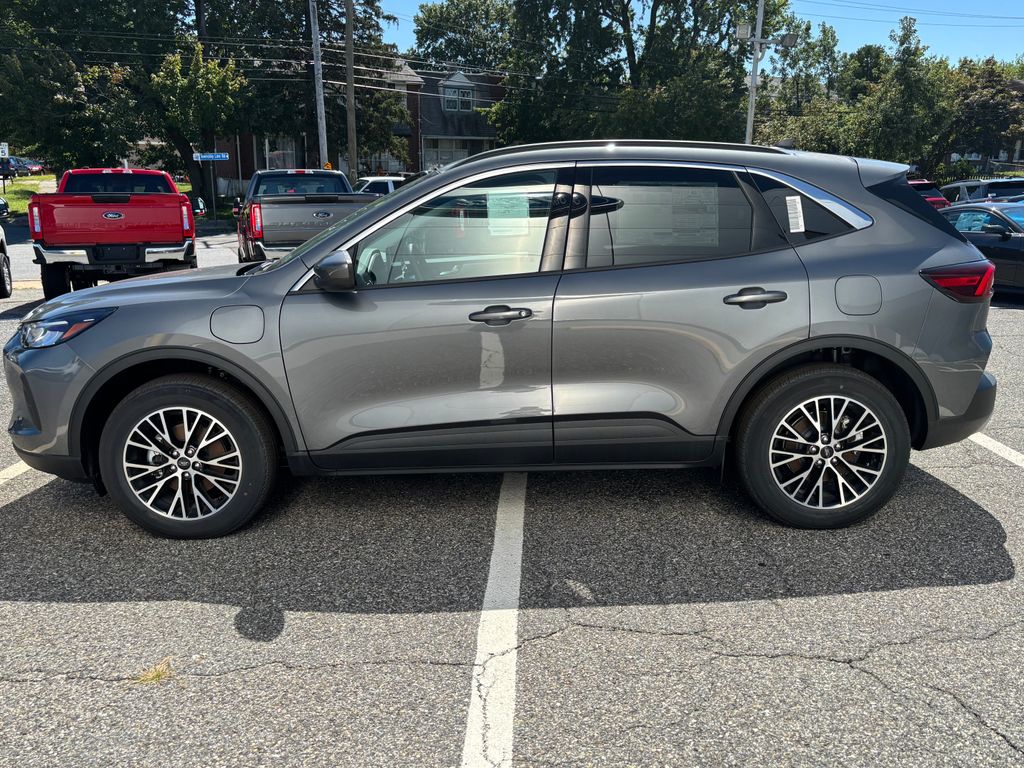 2024 Ford Escape Plug-In Hybrid Base photo 3