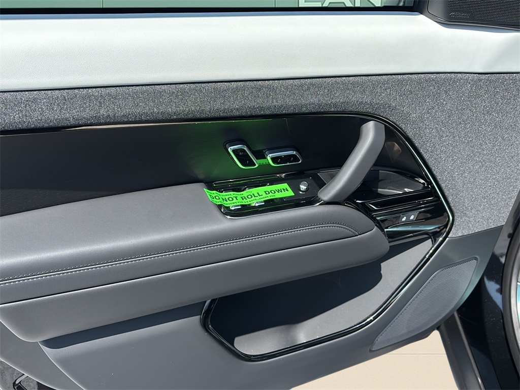 2025 Land Rover Range Rover Sport SE photo 25