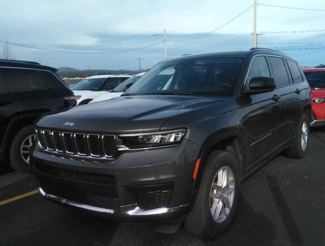 2023 Jeep Grand Cherokee L Laredo's photo